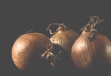 How onion may help manage blood sugar levels min