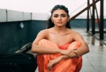 Shalini pandey mesmerized with off-shoulder outfit